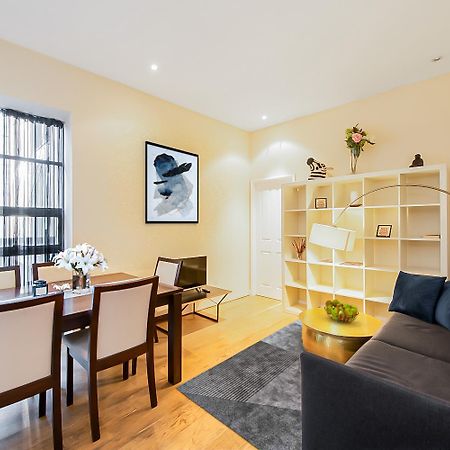 Pollen Street, Three-Bedroom Flat ロンドン エクステリア 写真