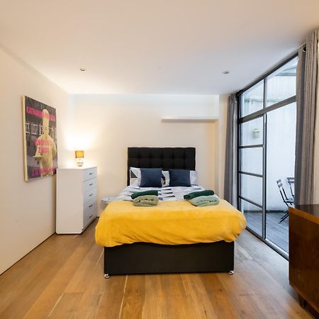 Pollen Street, Three-Bedroom Flat ロンドン エクステリア 写真