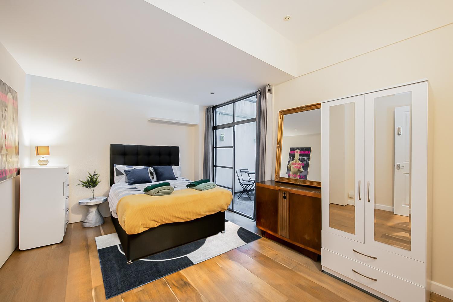 Pollen Street, Three-Bedroom Flat ロンドン エクステリア 写真