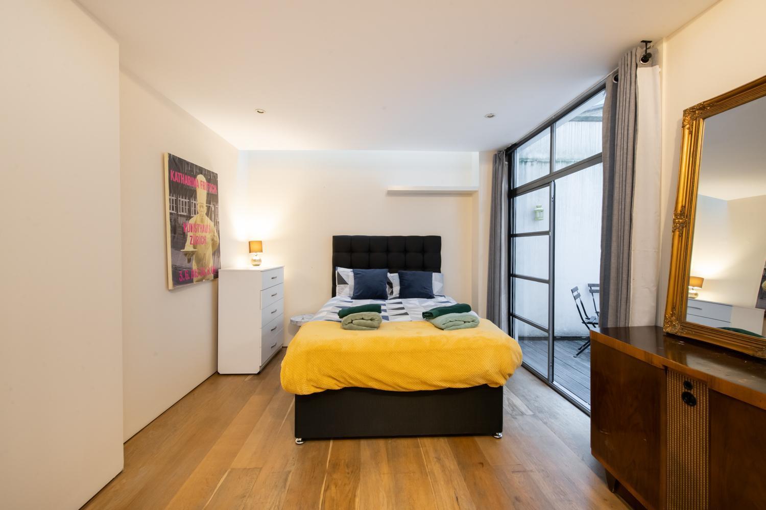 Pollen Street, Three-Bedroom Flat ロンドン エクステリア 写真