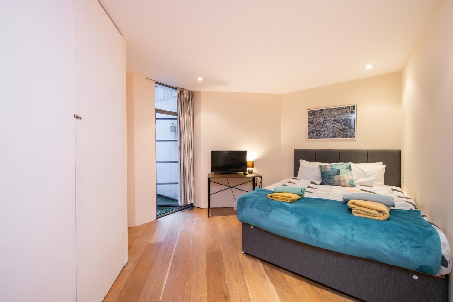 Pollen Street, Three-Bedroom Flat ロンドン エクステリア 写真
