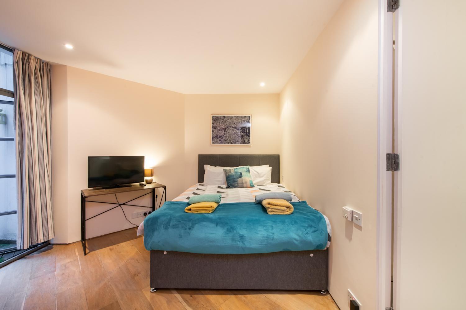 Pollen Street, Three-Bedroom Flat ロンドン エクステリア 写真