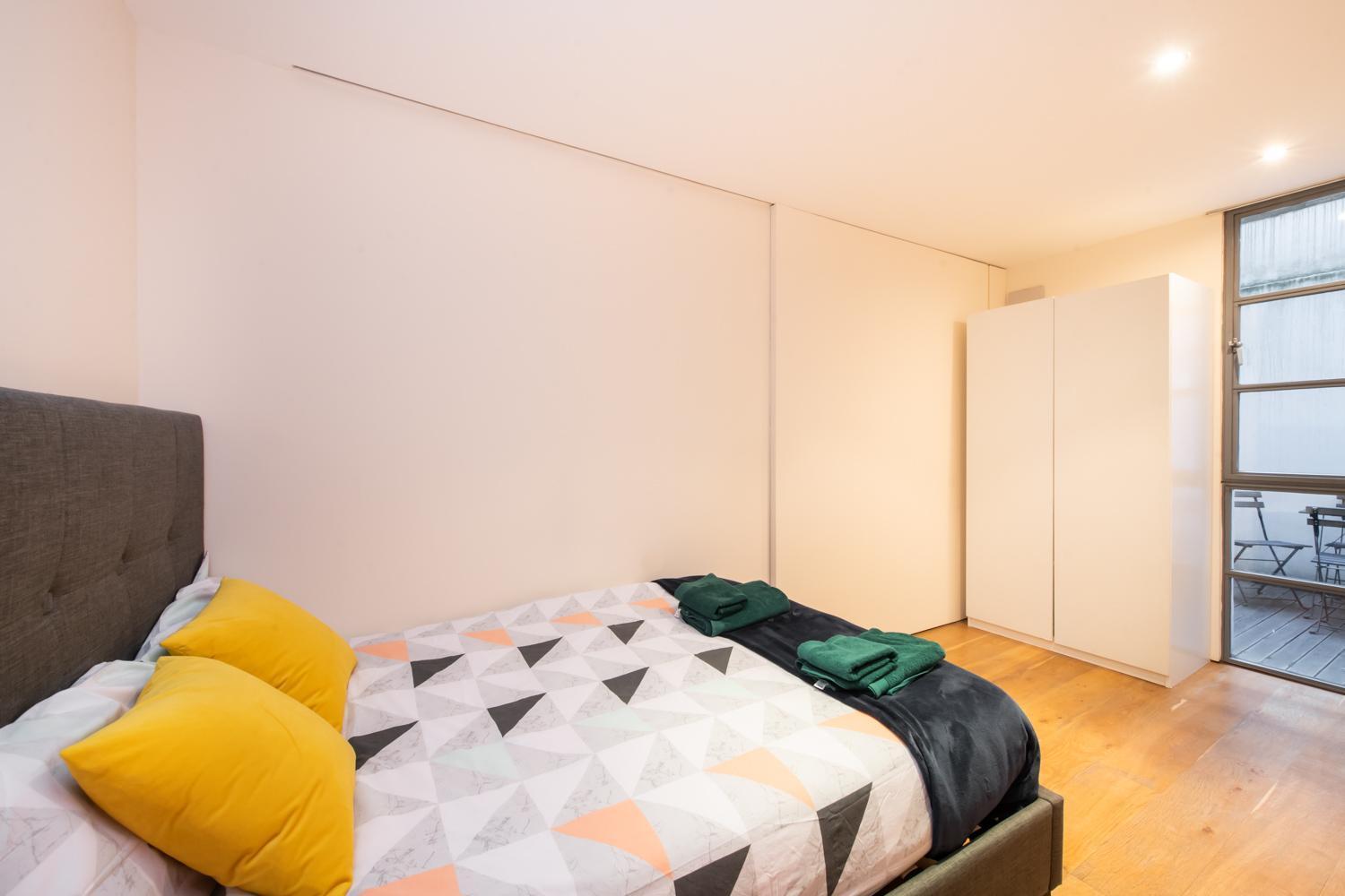 Pollen Street, Three-Bedroom Flat ロンドン エクステリア 写真